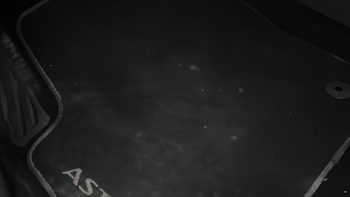 OPEL ASTRA-Flooring Mat missing/torn