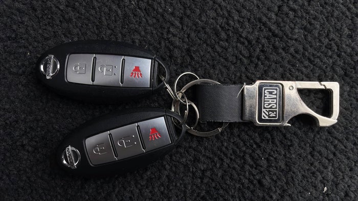NISSAN PATROL-Key Close-up