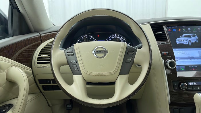 NISSAN PATROL-Steering Wheel Close-up