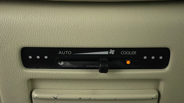 NISSAN PATROL-Rear AC Temperature Control