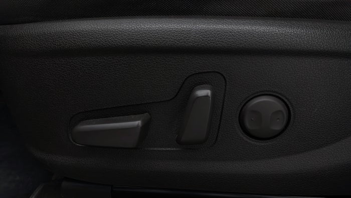 HYUNDAI SANTA FE-Driver Side Adjustment Panel