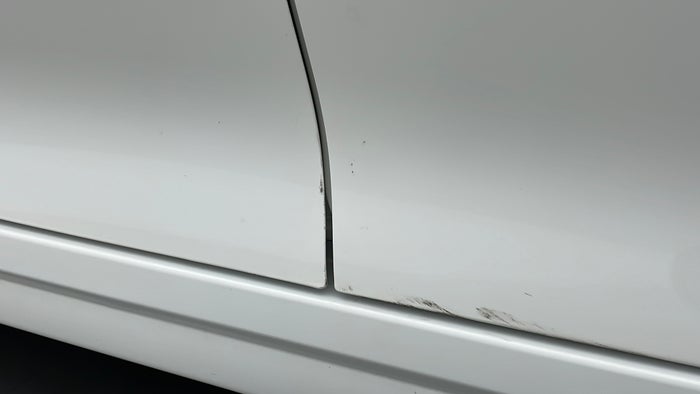 KIA OPTIMA-Door Exterior LHS Front Scratch