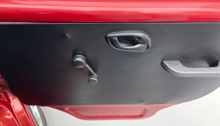 2018 Maruti Eeco 5 STR WITH AC PLUSHTR, Petrol, Manual, 18,918 km, Driver Side Door Panels Control