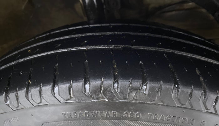 2018 Maruti Dzire VXI, Petrol, Manual, 50,440 km, Right Front Tyre Tread