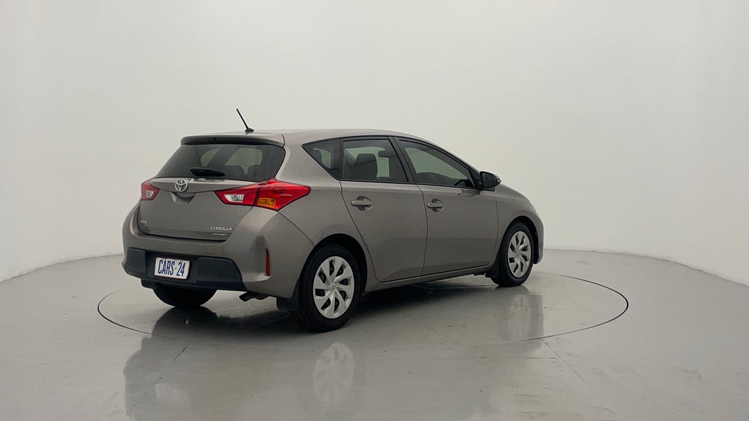 Right Back Diagonal (45- Degree) View