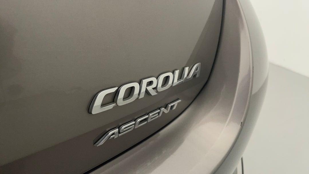 Badge (Boot Right Side)