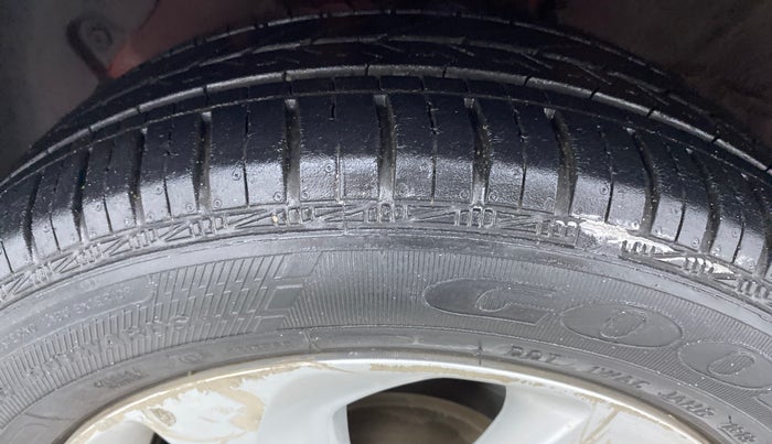 2018 Hyundai Xcent SX 1.2, Petrol, Manual, 11,162 km, Left Front Tyre Tread
