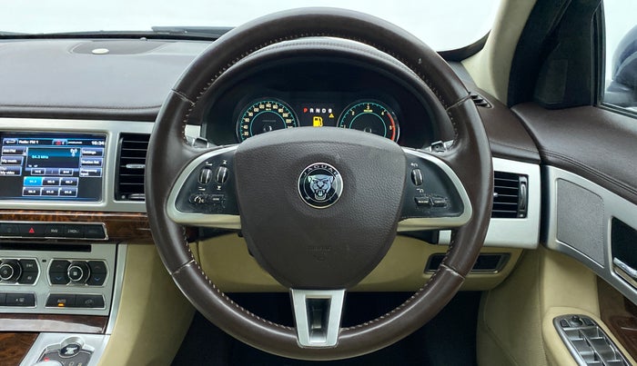 2014 Jaguar XF 3.0 S V6, Diesel, Automatic, 31,523 km, Steering Wheel Close Up