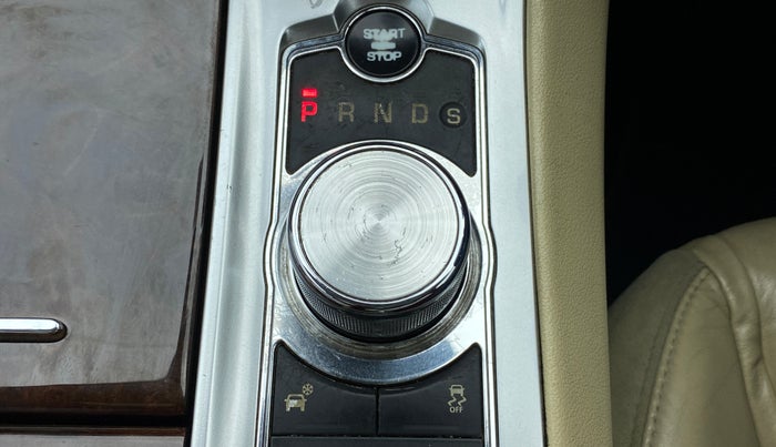2014 Jaguar XF 3.0 S V6, Diesel, Automatic, 31,523 km, Gear Lever