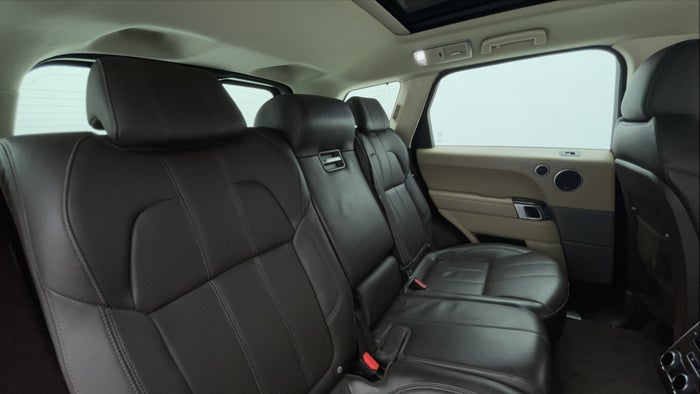 LAND ROVER RANGE ROVER SPORT-Right Side Door Cabin View
