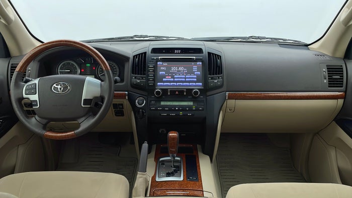 TOYOTA LAND CRUISER-Dashboard View