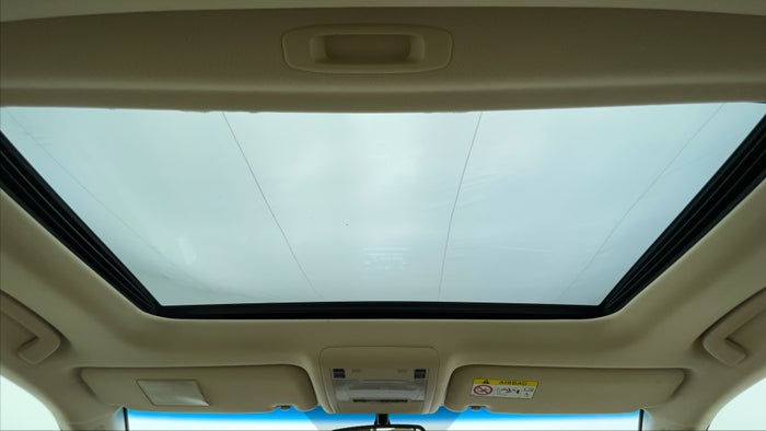 TOYOTA LAND CRUISER-Interior Sunroof/Moonroof