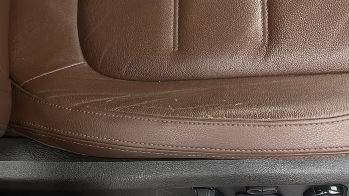 VOLKSWAGEN TOUAREG-Seat RHS Front Depressed/Pressure Mark