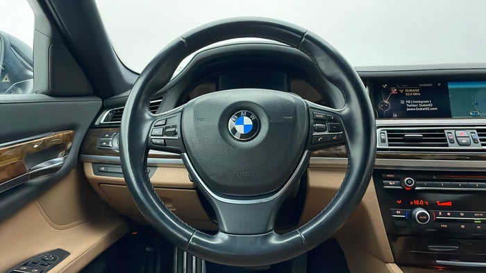 BMW 7 SERIES-Steering Wheel Close-up