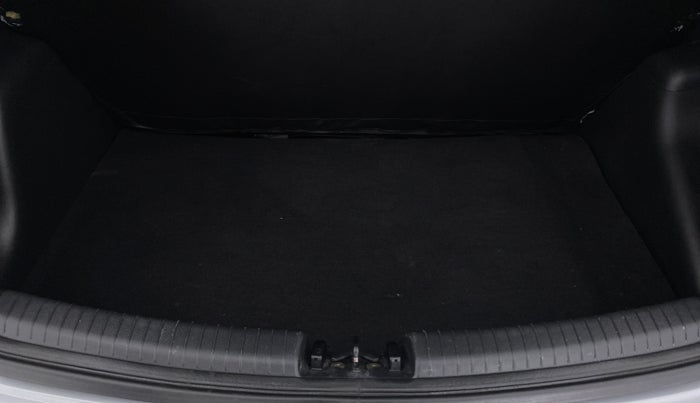 2018 Hyundai Grand i10 SPORTZ 1.2 KAPPA VTVT, Petrol, Manual, 28,653 km, Boot Inside