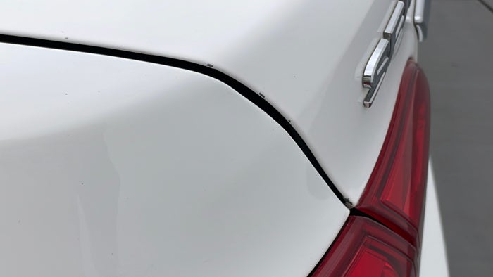 NISSAN SENTRA-Door Exterior Boot Door Scratch