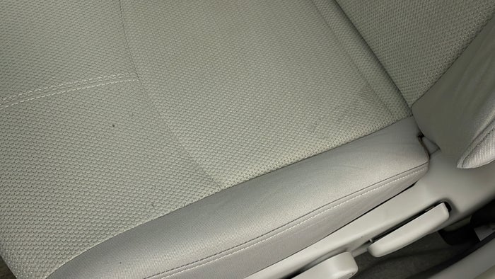 NISSAN SENTRA-Seat LHS Front Stain