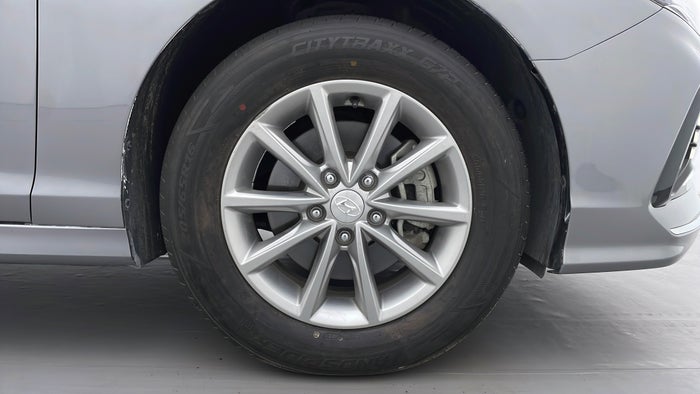 HYUNDAI SONATA-Right Front Tyre