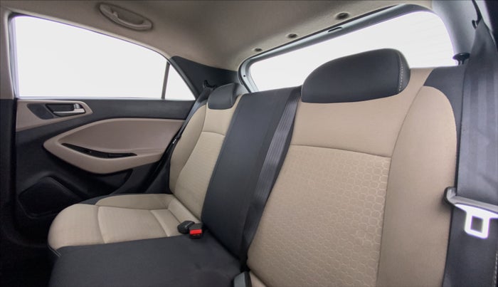 2015 Hyundai Elite i20 SPORTZ 1.2, Petrol, Manual, 77,278 km, Right Side Rear Door Cabin