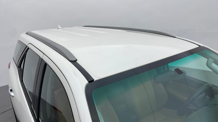 TOYOTA FORTUNER-Roof/Sunroof View
