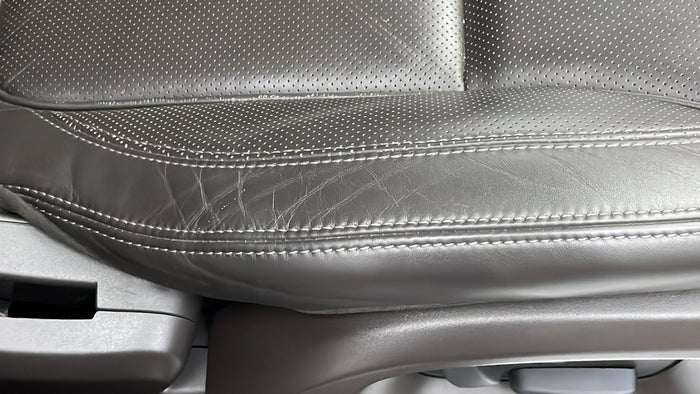 LAND ROVER RANGE ROVER SPORT-Seat RHS Front Depressed/Pressure Mark