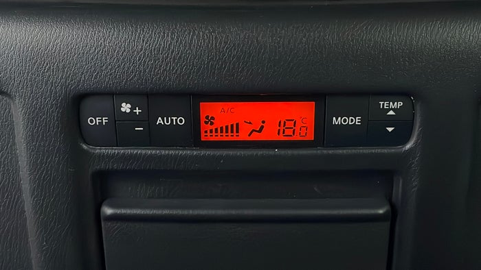 NISSAN PATROL-Rear AC Temperature Control
