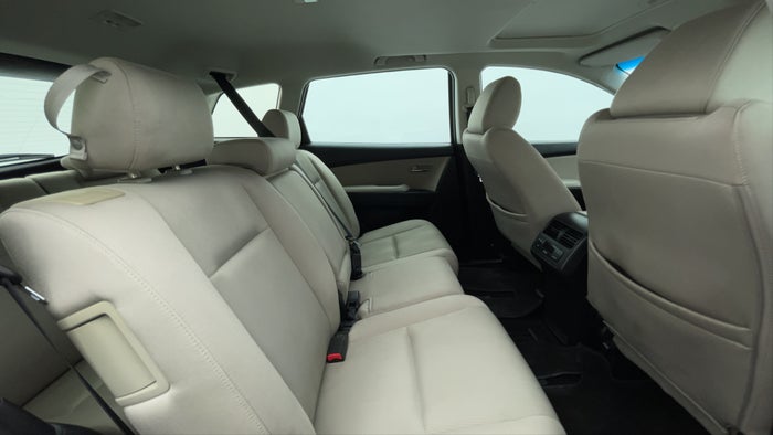 MAZDA CX 9-Right Side Door Cabin View