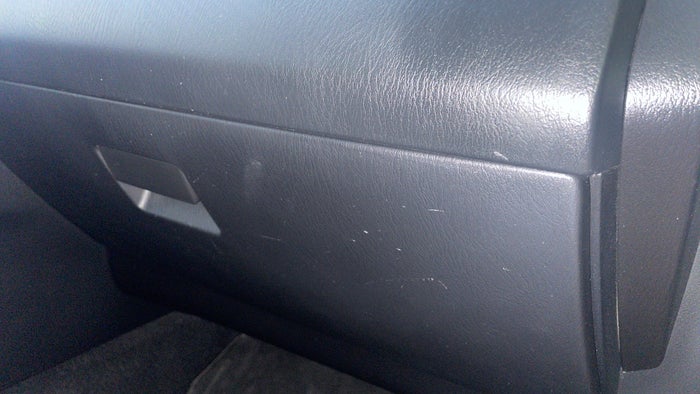 MAZDA CX 9-Dashboard Glove box Scratch
