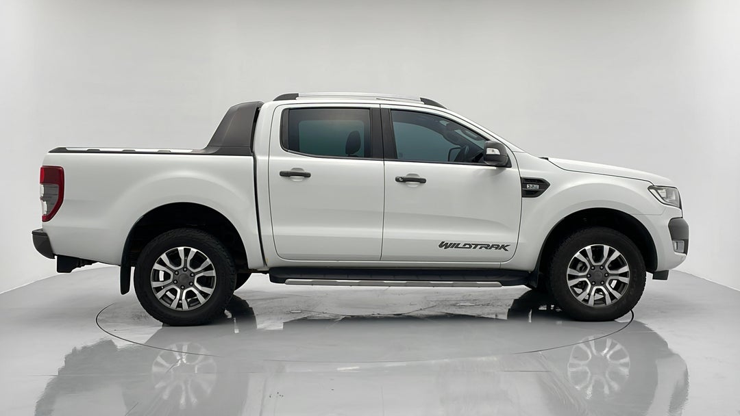 2016 Ford Ranger Wildtrak 3.2 (4x4), Automatic, 94580 km, Right Side View