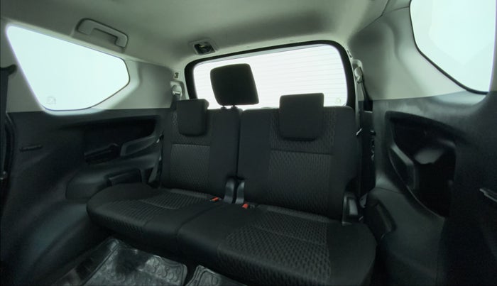 2018 Toyota Innova Crysta 2.4 GX 7 STR, Diesel, Manual, 53,092 km, Third Seat Row ( optional )