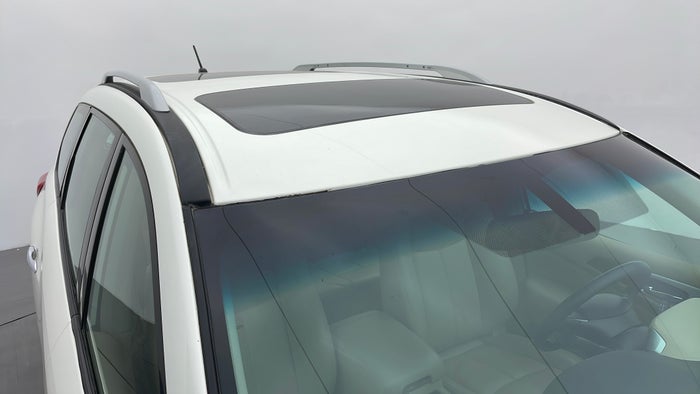 NISSAN PATHFINDER-Roof/Sunroof View