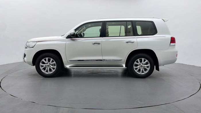 TOYOTA LAND CRUISER-Left Side View