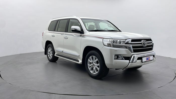 TOYOTA LAND CRUISER-Right Front Diagonal (45- Degree) View