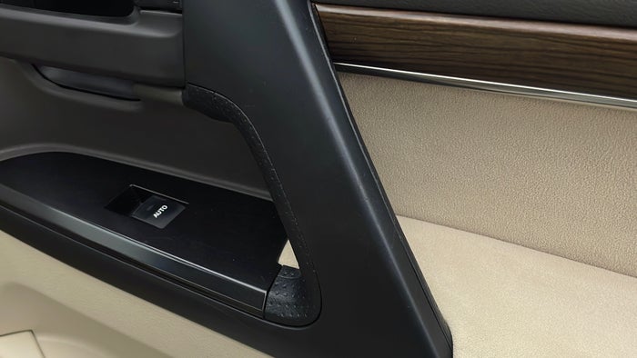 TOYOTA LAND CRUISER-Door Handles RHS Front Scratch