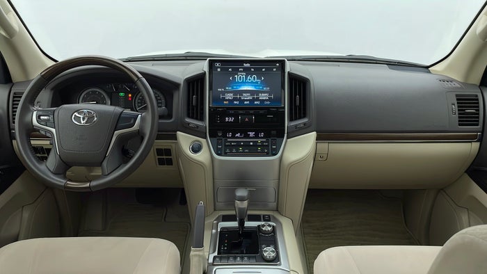 TOYOTA LAND CRUISER-Dashboard View