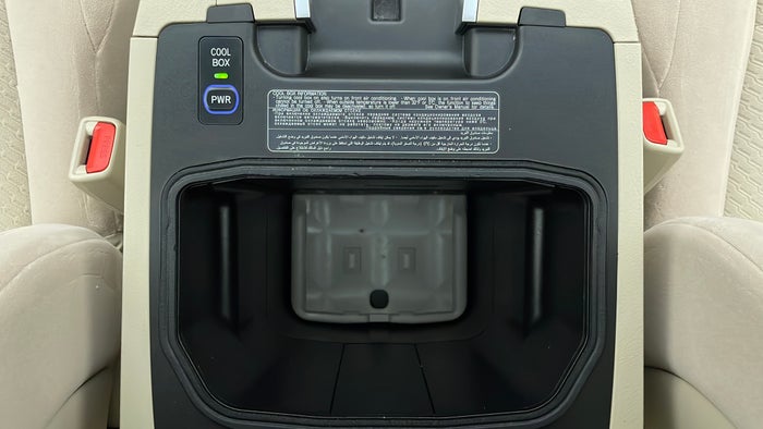 TOYOTA LAND CRUISER-Cooler Box