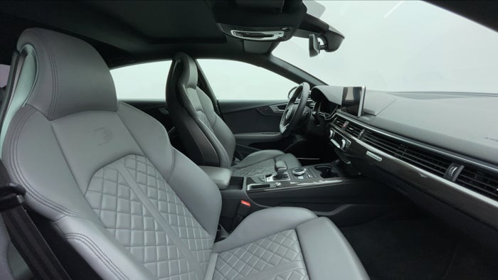 AUDI S5-Right Side Front Door Cabin View