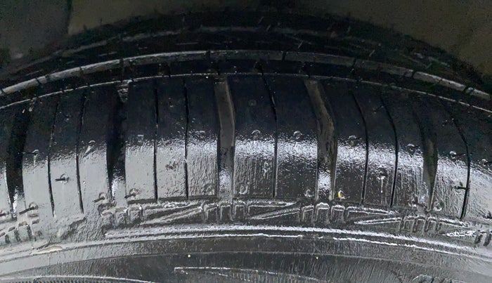 2014 Hyundai Grand i10 SPORTS 1.2 VTVT, Petrol, Manual, 29,553 km, Left Front Tyre Tread
