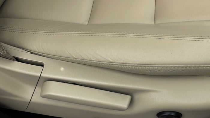 DODGE DURANGO-Seat RHS Front Depressed/Pressure Mark