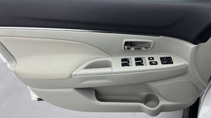 MITSUBISHI ASX-Driver Side Door Panels Controls