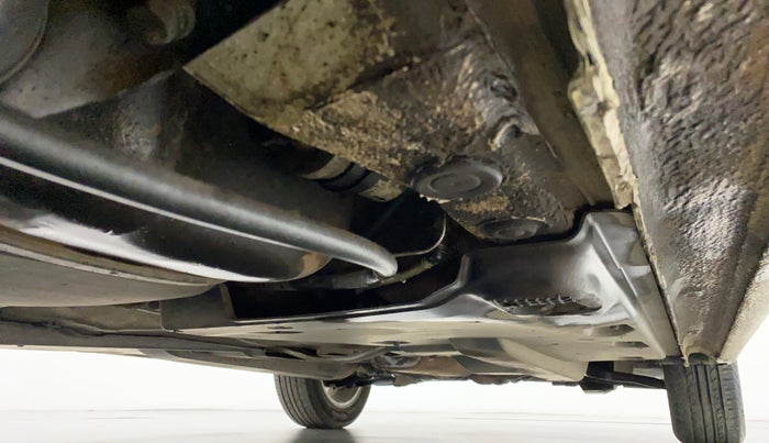 2014 Volkswagen Vento HIGHLINE PETROL, Petrol, Manual, 39,911 km, Right Side Underbody