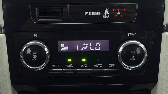 TOYOTA RUSH-Automatic Climate Control