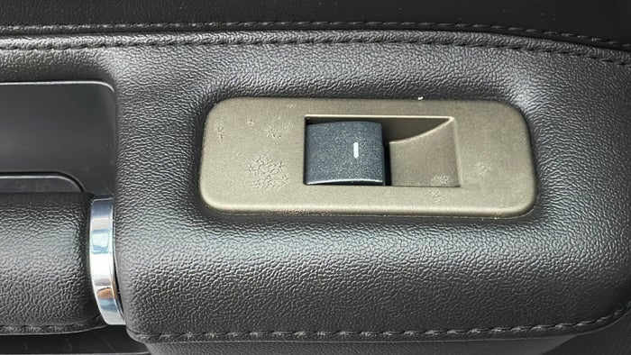 LINCOLN MKX-Door Interior LHS rear Scratch