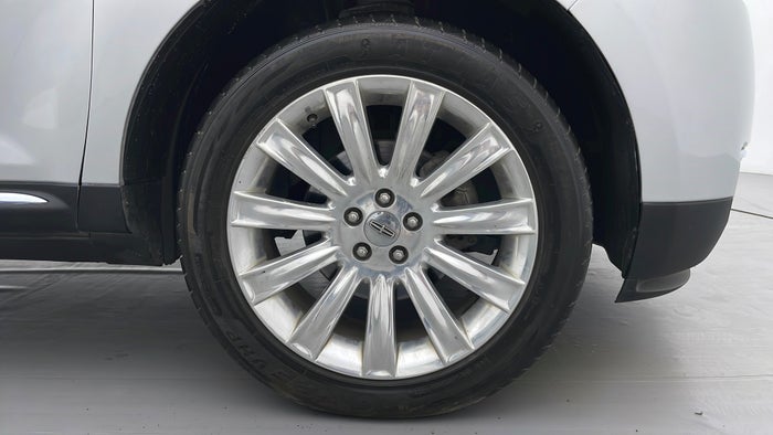 LINCOLN MKX-Right Front Tyre