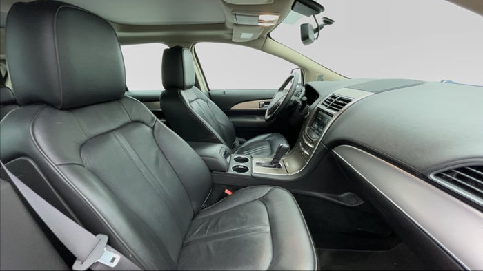 LINCOLN MKX-Right Side Front Door Cabin View