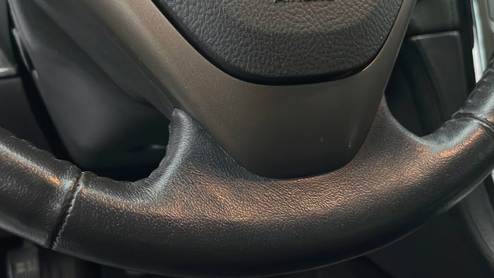 LINCOLN MKX-Steering Wheel Trim Scratch