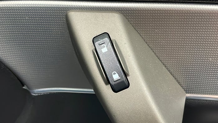 LINCOLN MKX-Door Interior RHS front Button Faded