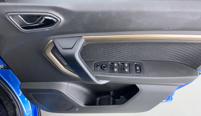 2021 Renault Kiger RXT 1.0 AMT, Petrol, Automatic, 6,840 km, Driver Side Door Panels Control