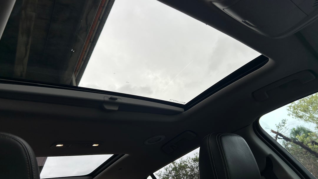 Interior Sunroof/Moonroof