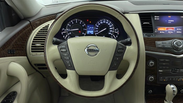 NISSAN PATROL-Steering Wheel Close-up